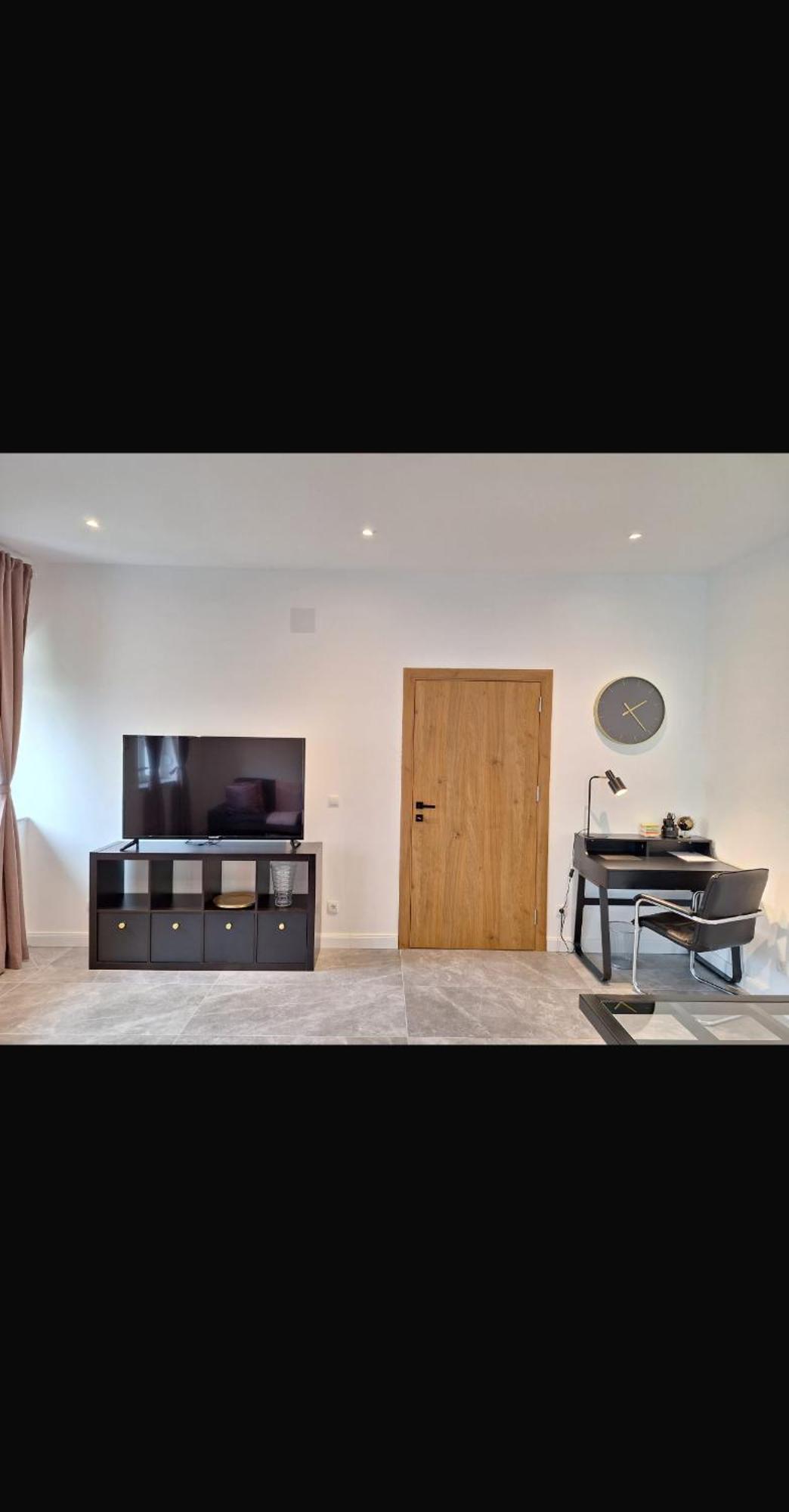 Spacious 2 - Room Apartment - 6 Guests, 24H Check-In, Near Vienna Apartment Purkersdorf